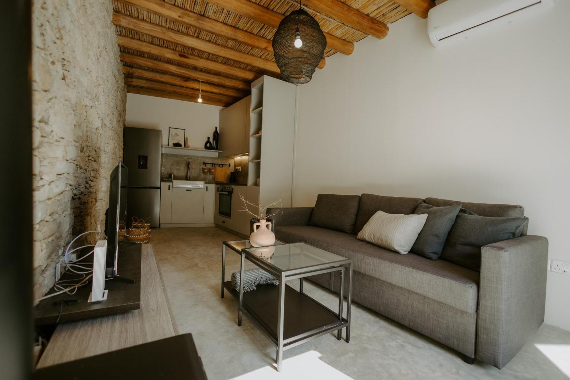 Smaragda'S Guest Rooms ليماسول المظهر الخارجي الصورة